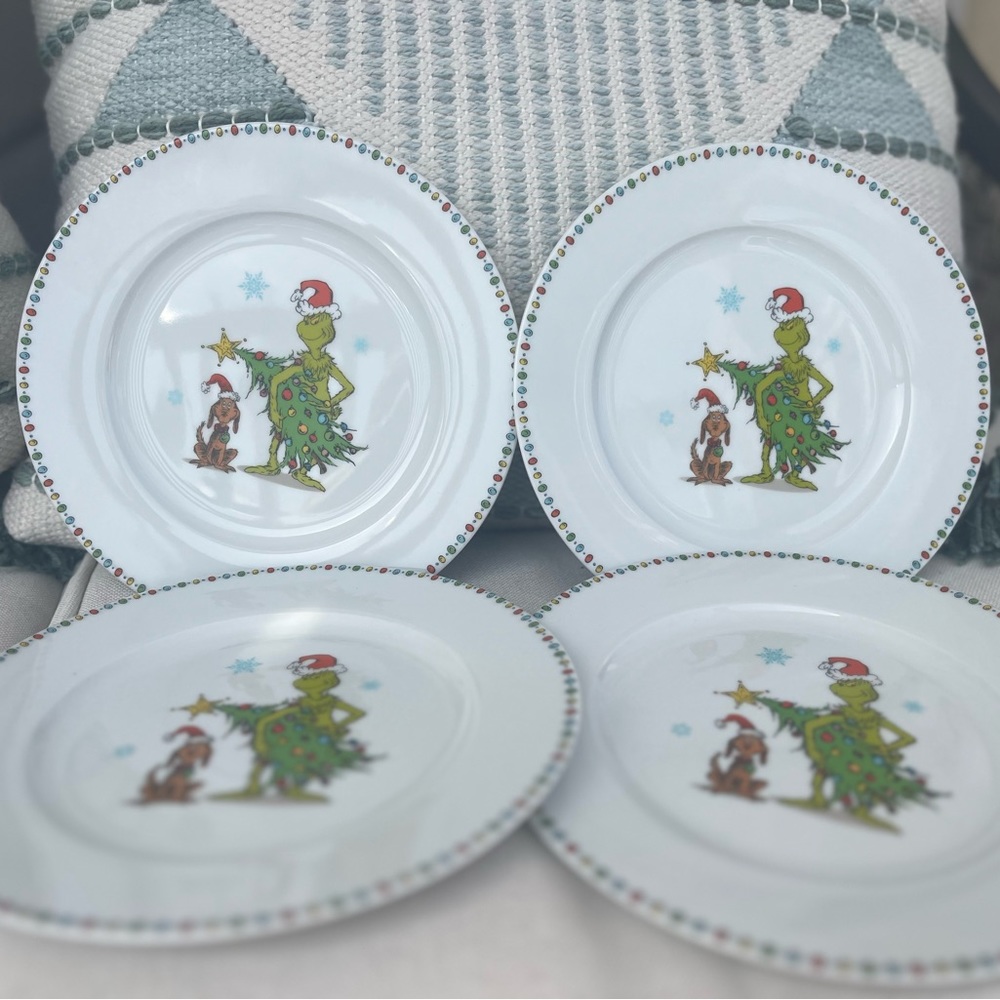 Grinch and Max Christmas Plates